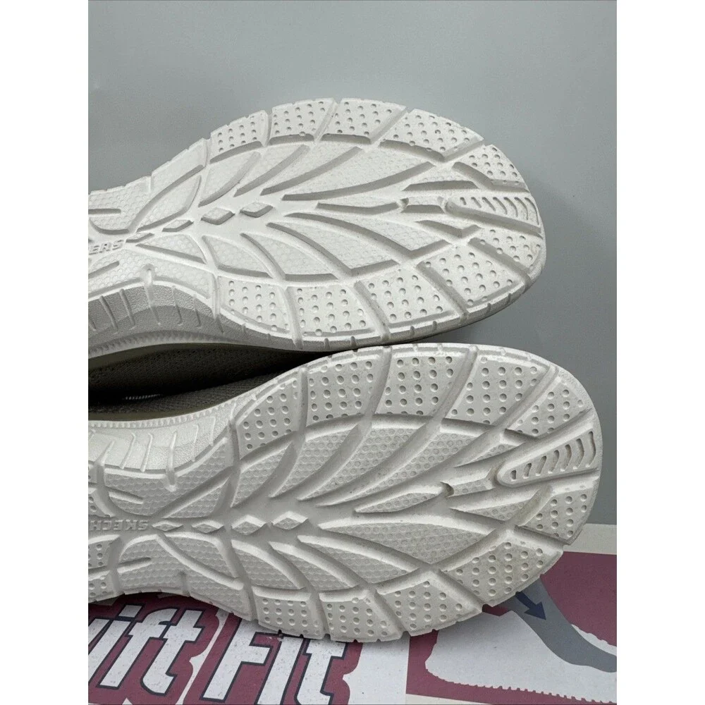Skechers Women's Black Virtue Swift Fit Sneaker Hands Free Memory Foam Sz 8.5